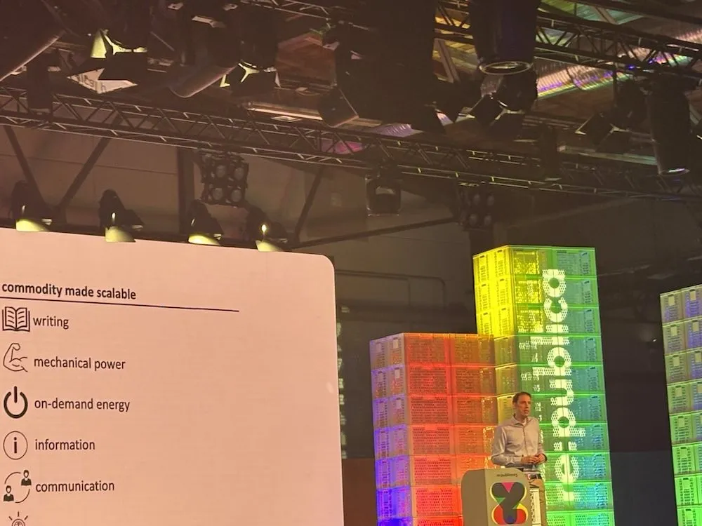 Björn Ommer an seiner Opening Keynote der re:publica 2025.